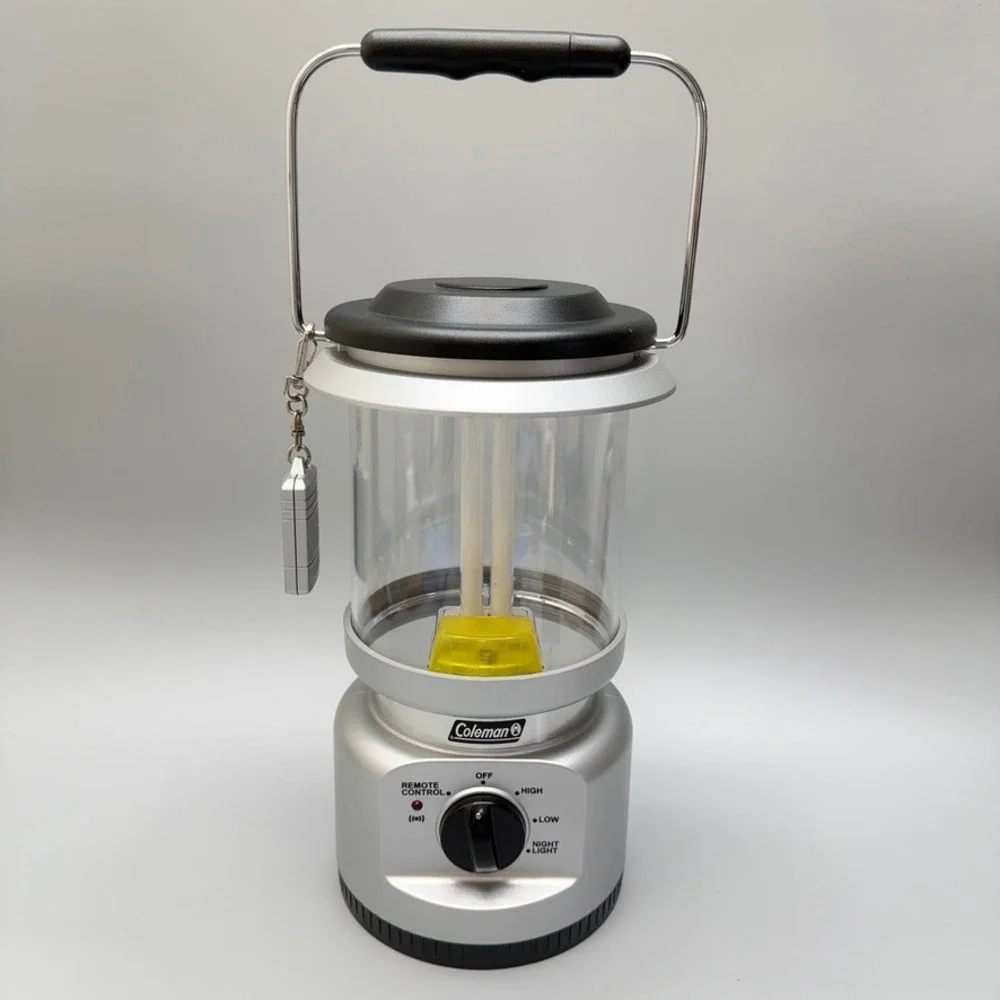 COLEMAN Florescent Lantern Battery‎ Powered Remote Control Includes D Batteries